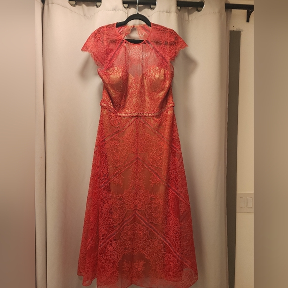 Catherine Deane Neko Open-back Chantilly Lace Midi Dress RED Size